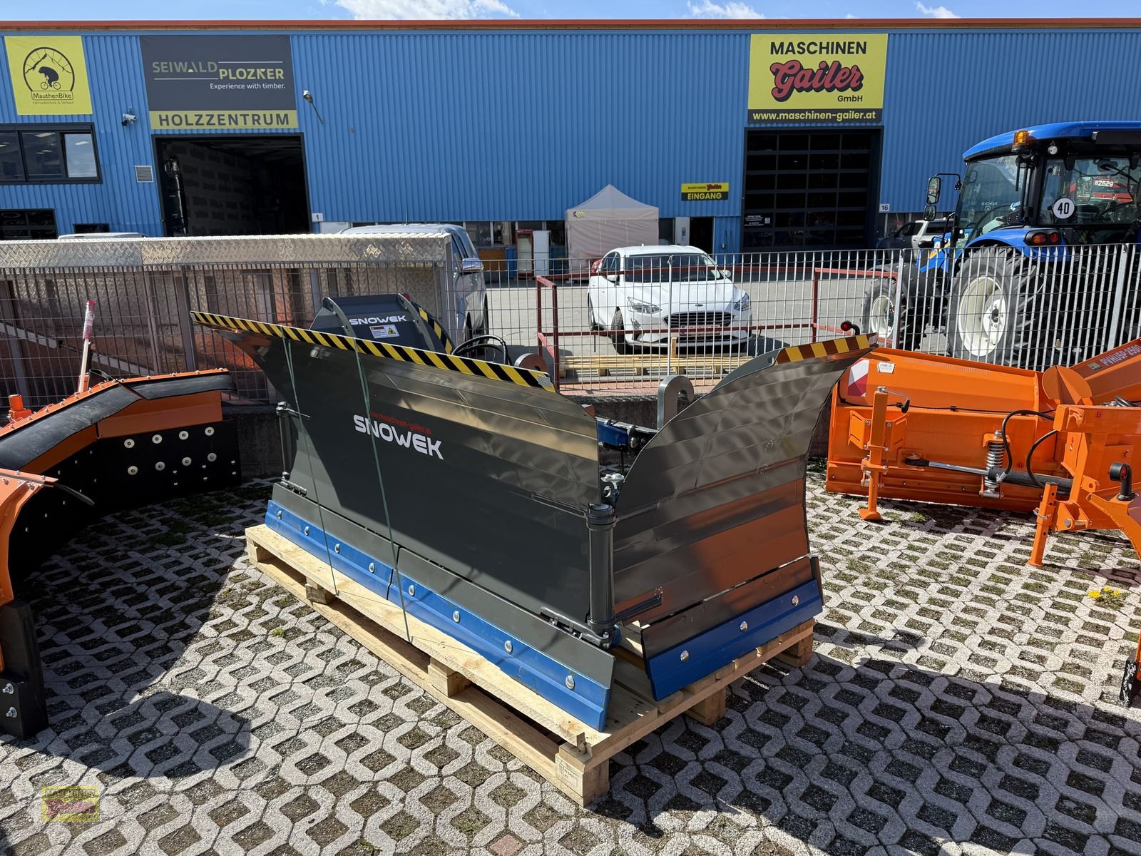 Schneeräumschild des Typs Sonstige U420 - U-Schneepflug, Neumaschine in Kötschach (Bild 1)