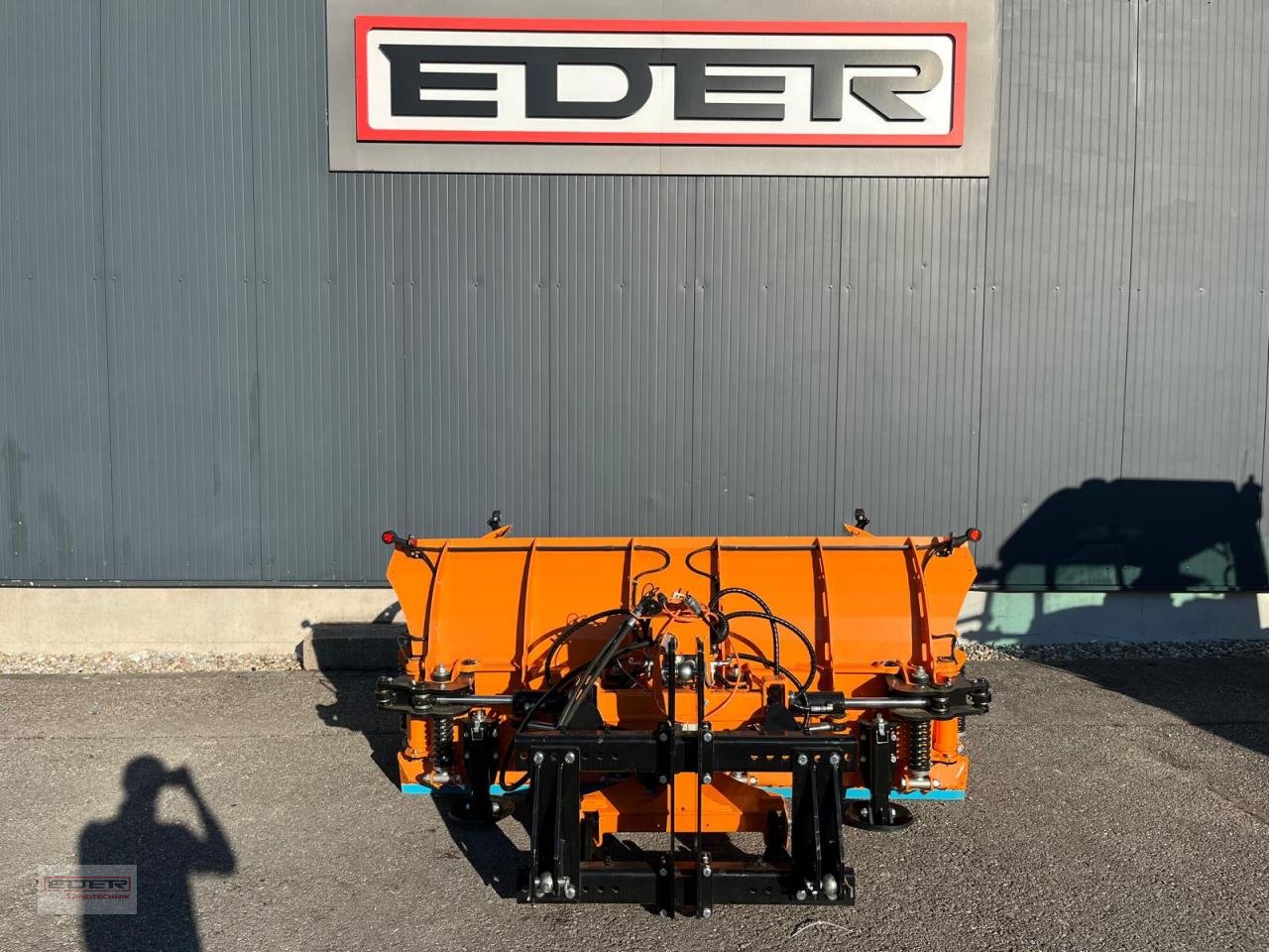 Schneeräumschild des Typs Trejon Optimal UPX 440-245, Neumaschine in Tuntenhausen (Bild 1)