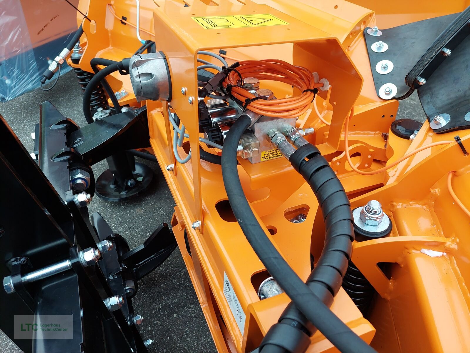 Schneeräumschild des Typs Trejon Optimal VPX 330, Neumaschine in Herzogenburg (Bild 6)