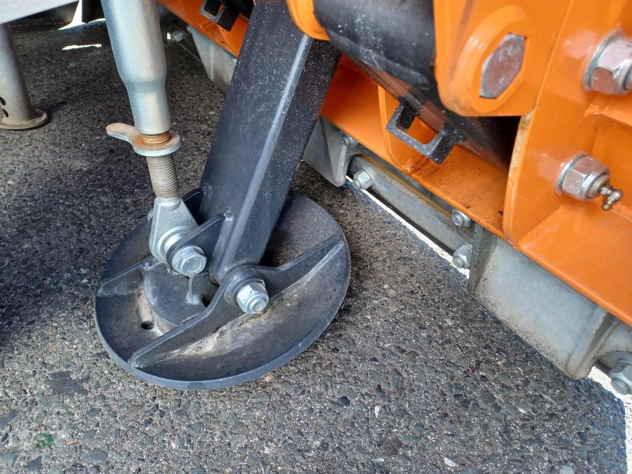 Schneeräumschild des Typs Wintec Vario_XM 300 DIN, Neumaschine in Steinwiesen (Bild 5)