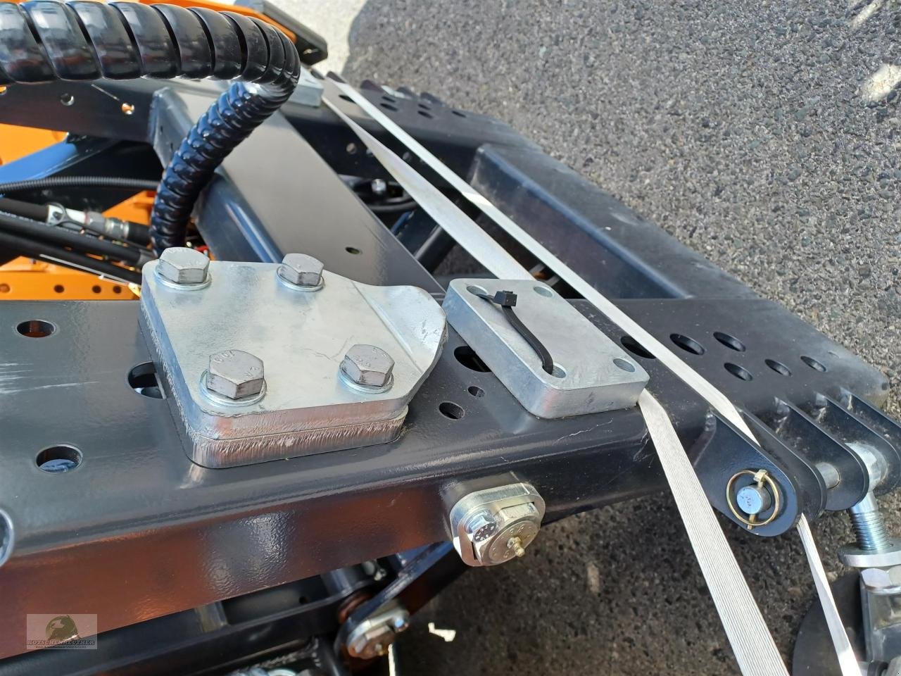 Schneeräumschild des Typs Wintec Vario_XM 300 DIN, Neumaschine in Steinwiesen (Bild 8)