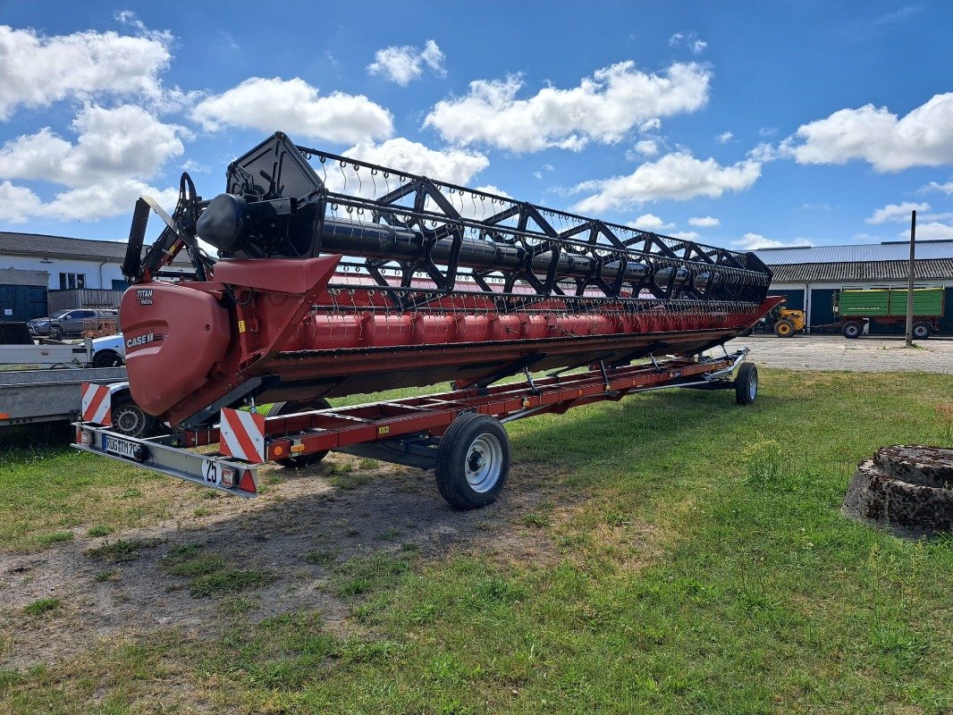 Schneidwerk des Typs Case IH 3050 HD 10,67m, Neumaschine in Gülzow-Prüzen OT Mühlengeez (Bild 1)