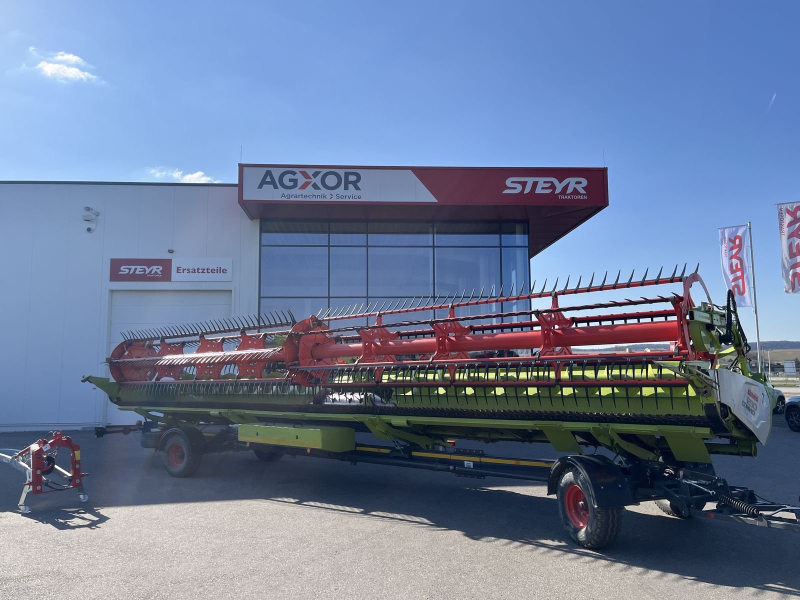 Schneidwerk от тип CLAAS 1230 Convio Flex + Schneidwerkswagen, Gebrauchtmaschine в Harmannsdorf (Снимка 2)