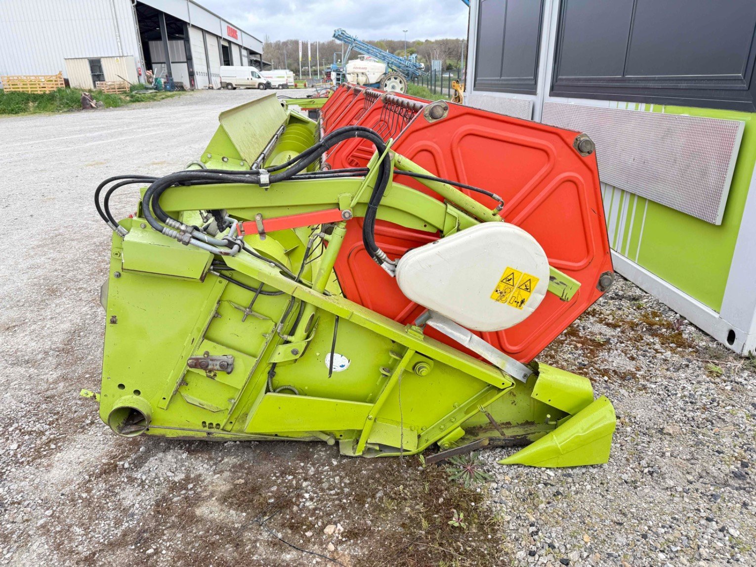 Schneidwerk typu CLAAS C 660 FIXE, Gebrauchtmaschine v SAINT GAUDENS (Obrázek 8)