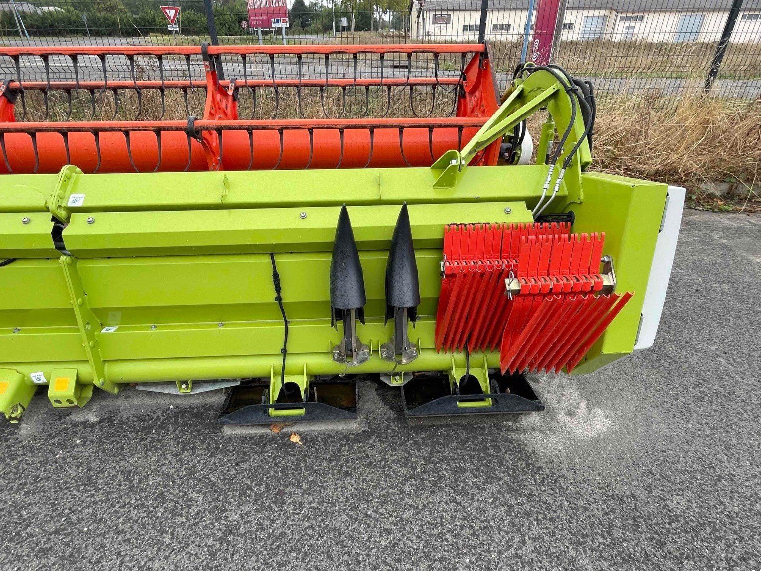 Schneidwerk del tipo CLAAS MAXFLEX 770, Gebrauchtmaschine In L'Isle-en-Dodon (Immagine 9)