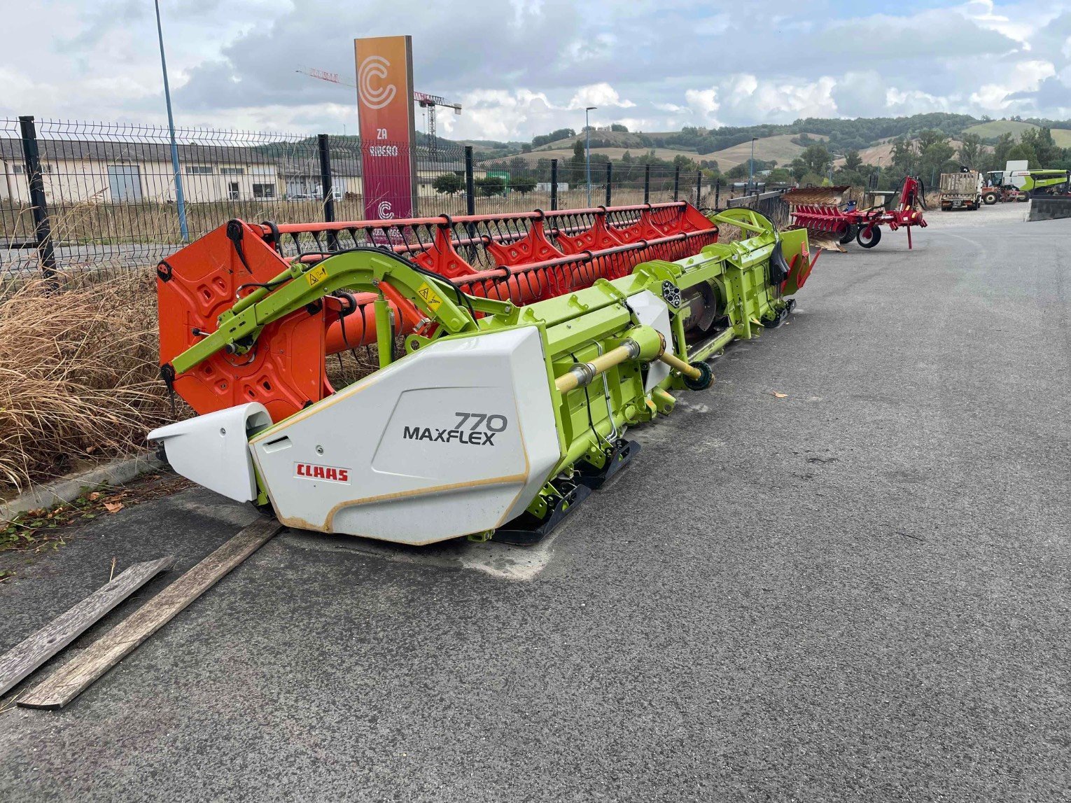 Schneidwerk typu CLAAS MAXFLEX 770, Gebrauchtmaschine v L'Isle-en-Dodon (Obrázek 2)