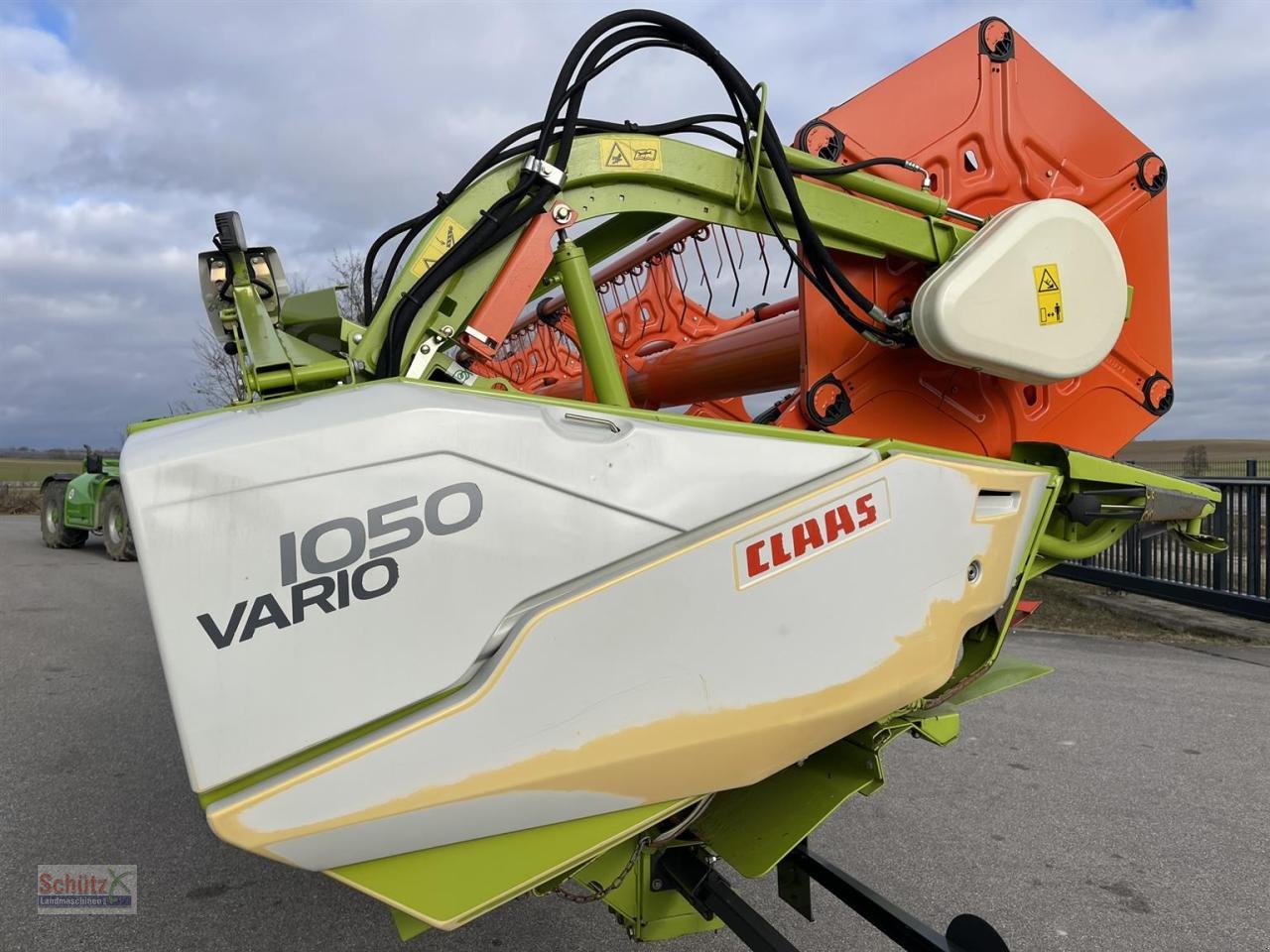 Schneidwerk typu CLAAS Schneidwerk Claas Vario V1050 mit LED Laserpilot links und rechts, Transportwagen 40 km/h, Gebrauchtmaschine v Schierling (Obrázek 3)