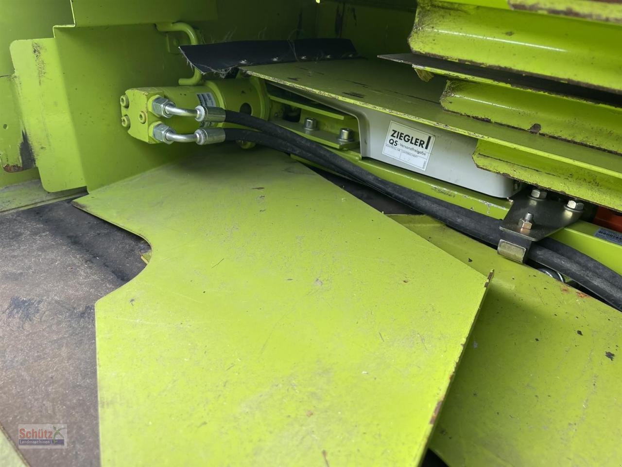 Schneidwerk typu CLAAS Schneidwerk Claas Vario V1050 mit LED Laserpilot links und rechts, Transportwagen 40 km/h, Gebrauchtmaschine v Schierling (Obrázek 10)