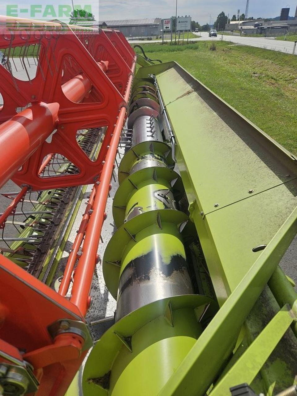 Schneidwerk of the type CLAAS v600 vario + raps, Gebrauchtmaschine in ILZ (Picture 10)