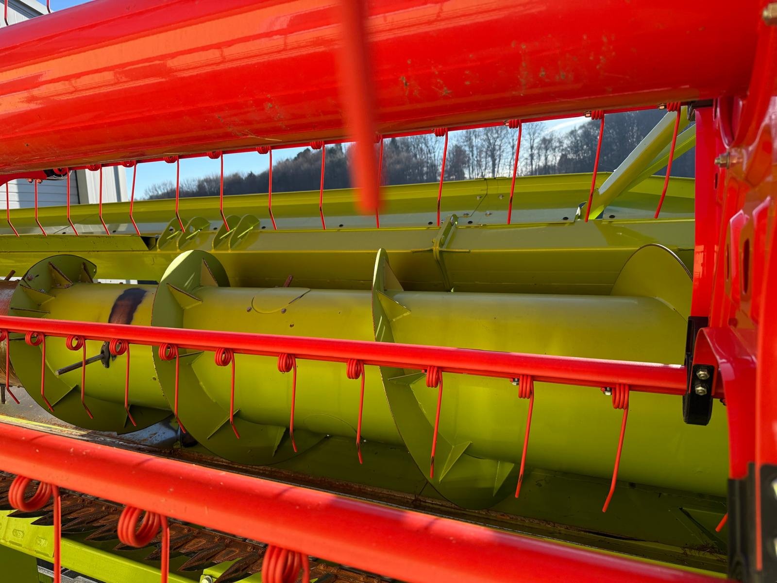 Schneidwerk des Typs CLAAS Vario 560 AC mit Raps Baujahr 2024, Gebrauchtmaschine in Breitenbrunn (Bild 9)