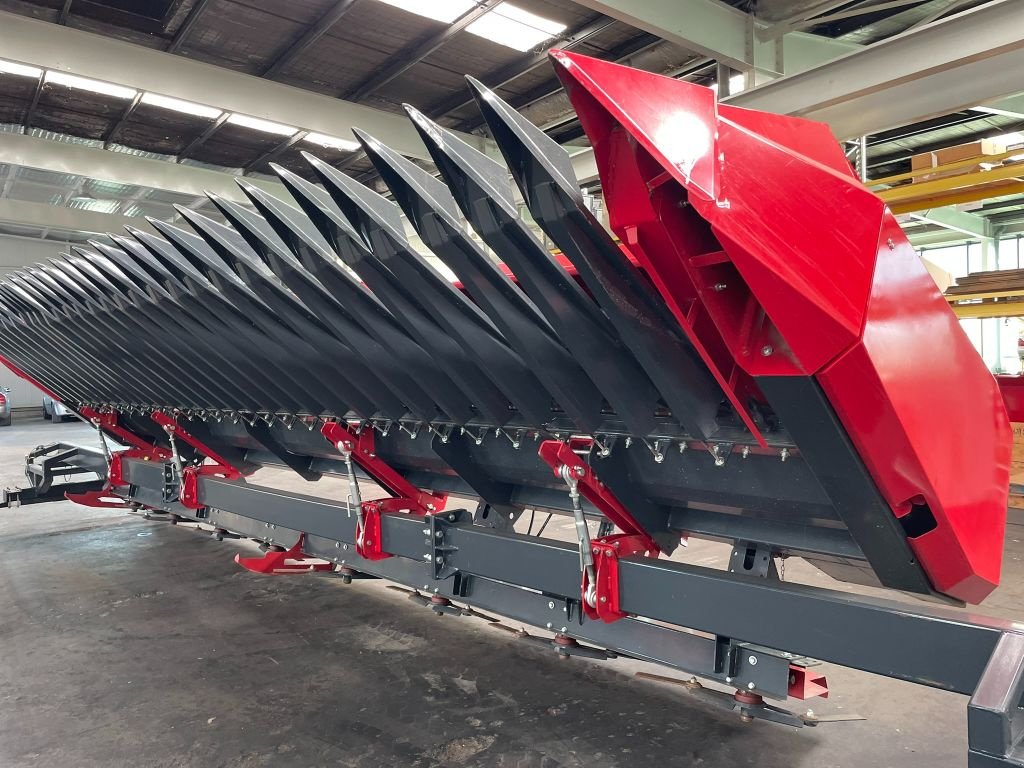 Schneidwerk typu Dominoni FREESUN 8.20, Gebrauchtmaschine v MARNAZ (Obrázek 2)