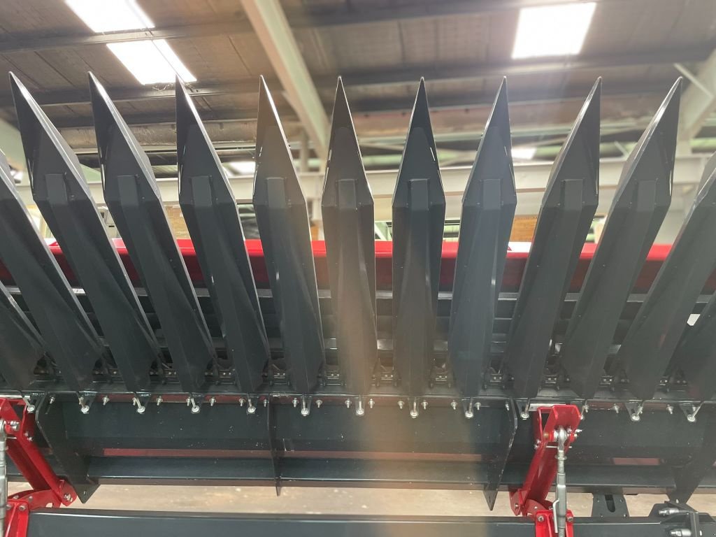 Schneidwerk typu Dominoni FREESUN 8.20, Gebrauchtmaschine v MARNAZ (Obrázek 6)