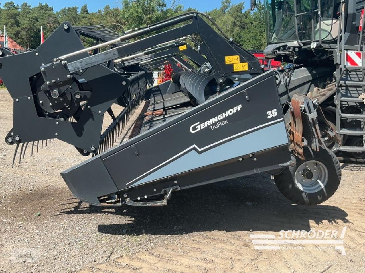 Schneidwerk des Typs Geringhoff 10,65M BANDSCHNEIDWERK TRUFLEX 35 +WAGEN, Gebrauchtmaschine in Friedland (Bild 2)