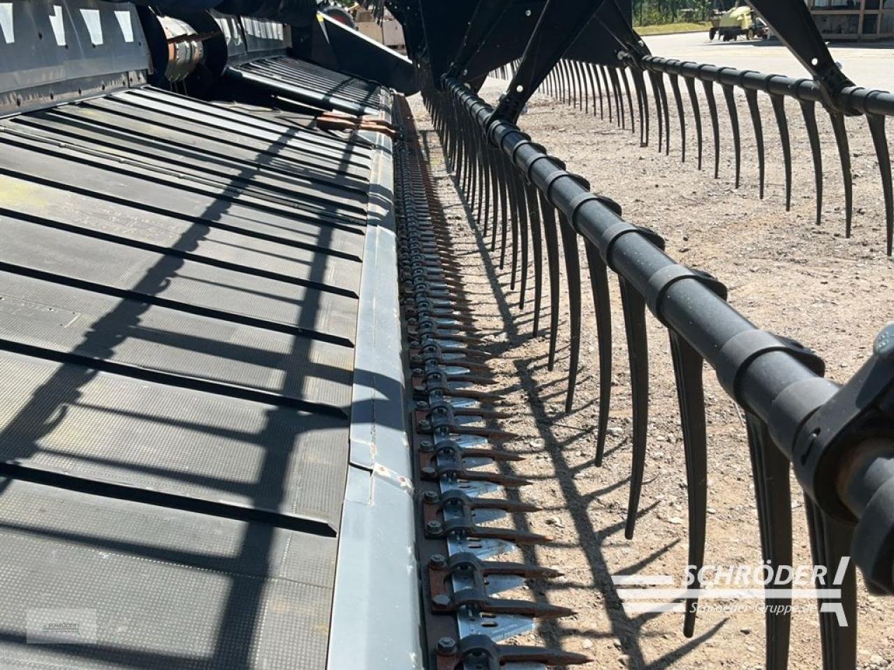 Schneidwerk des Typs Geringhoff 10,65M BANDSCHNEIDWERK TRUFLEX 35 +WAGEN, Gebrauchtmaschine in Friedland (Bild 17)