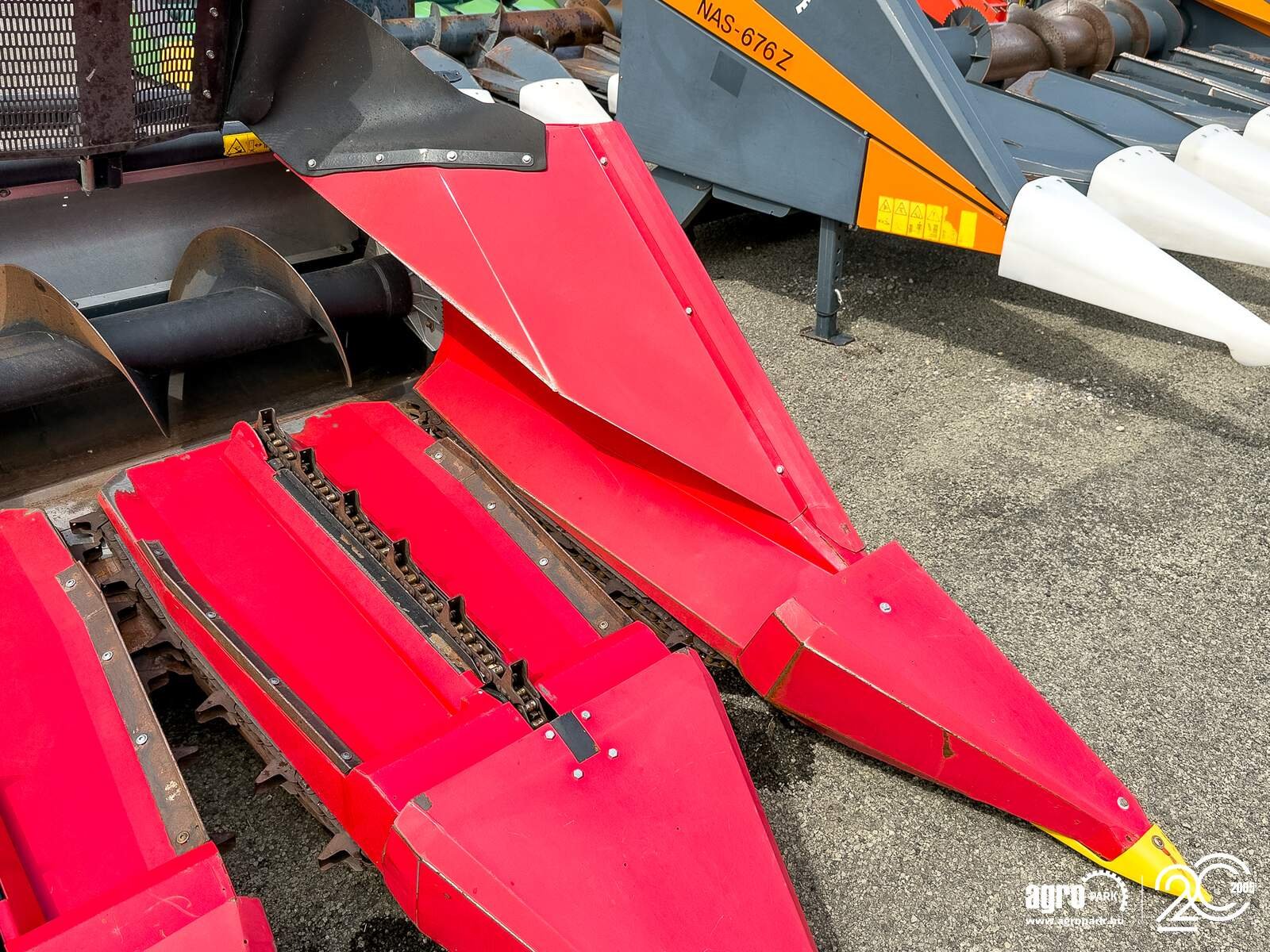 Schneidwerk типа Geringhoff SF Horizon 1230/FB 12-row sunflower header with John Deere and Claas bracket, 75 cm row spacing, folding frame design, stalk chopper, Gebrauchtmaschine в Csengele (Фотография 14)