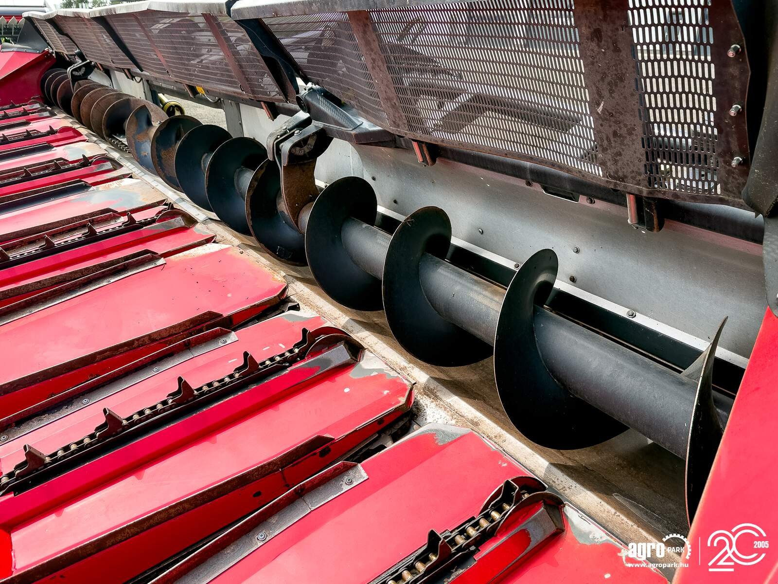Schneidwerk типа Geringhoff SF Horizon 1230/FB 12-row sunflower header with John Deere and Claas bracket, 75 cm row spacing, folding frame design, stalk chopper, Gebrauchtmaschine в Csengele (Фотография 17)