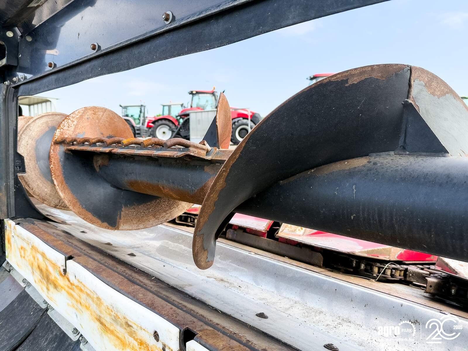 Schneidwerk типа Geringhoff SF Horizon 1230/FB 12-row sunflower header with John Deere and Claas bracket, 75 cm row spacing, folding frame design, stalk chopper, Gebrauchtmaschine в Csengele (Фотография 27)