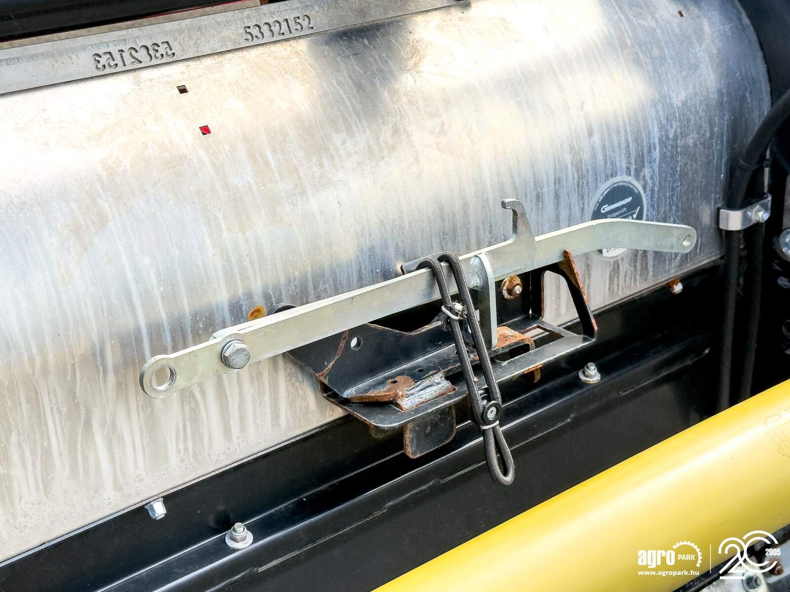 Schneidwerk типа Geringhoff SF Horizon 1230/FB 12-row sunflower header with John Deere and Claas bracket, 75 cm row spacing, folding frame design, stalk chopper, Gebrauchtmaschine в Csengele (Фотография 29)