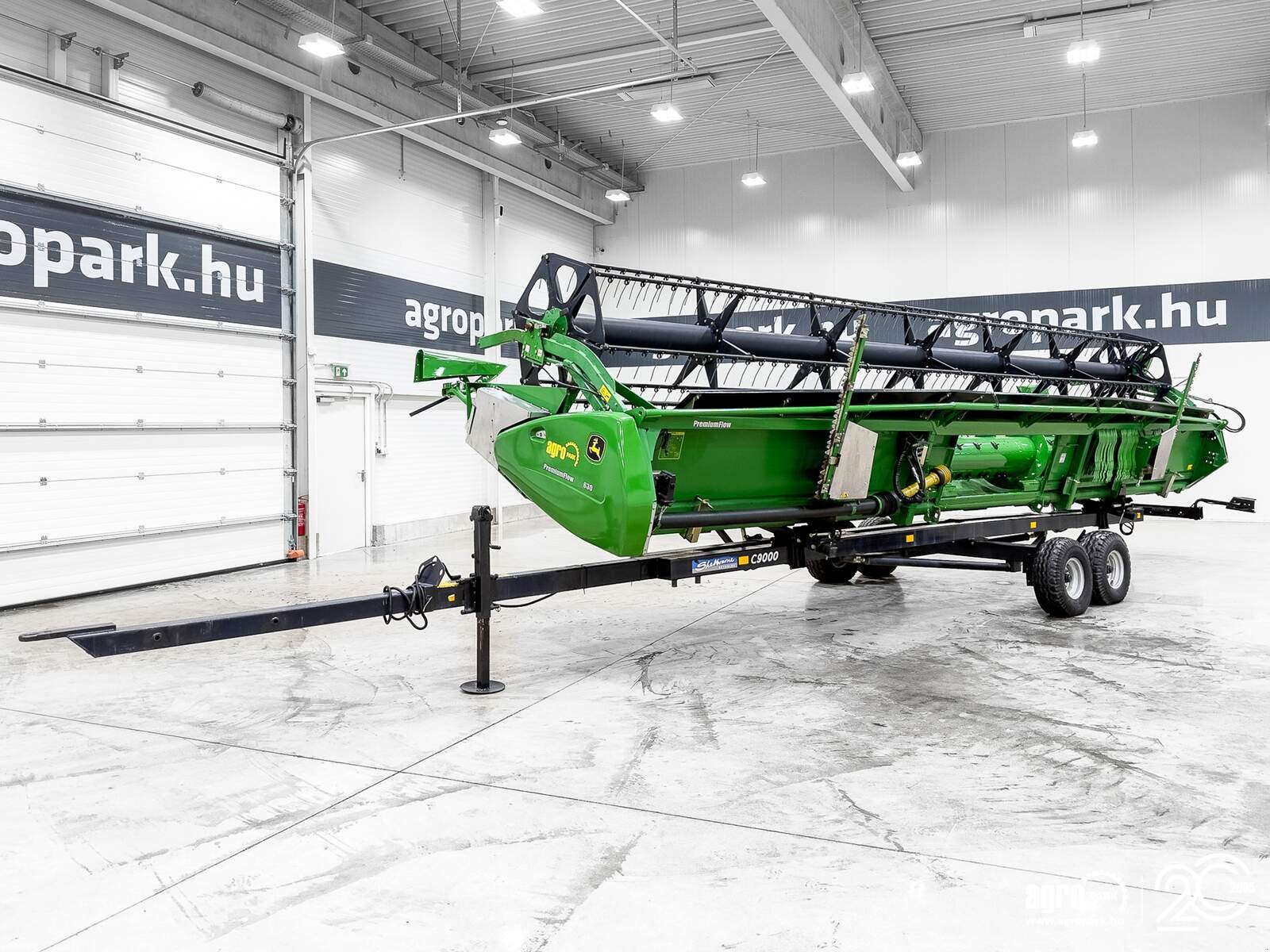 Schneidwerk za tip John Deere 630PF 9.15m draper header with tandem axle trailer and 2 rapeseed side knives, in refurbished condition, Gebrauchtmaschine u Csengele (Slika 3)