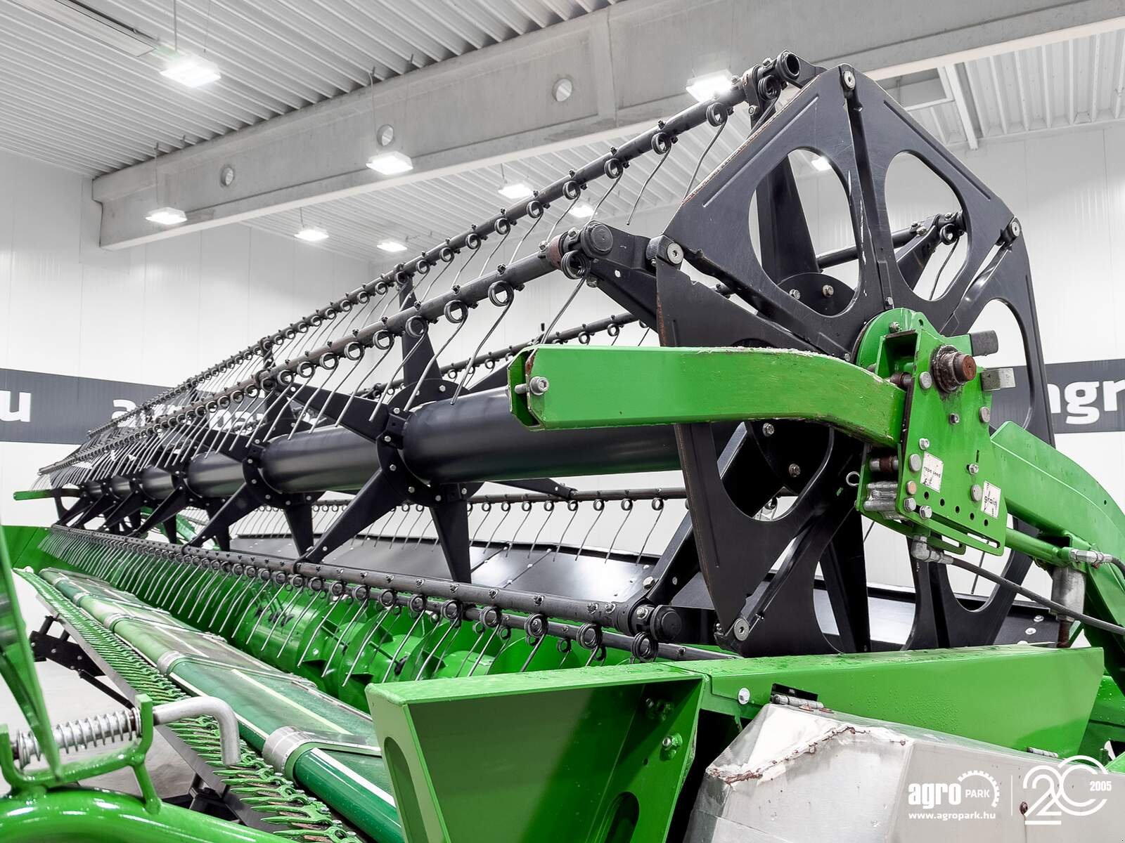 Schneidwerk za tip John Deere 630PF 9.15m draper header with tandem axle trailer and 2 rapeseed side knives, in refurbished condition, Gebrauchtmaschine u Csengele (Slika 8)