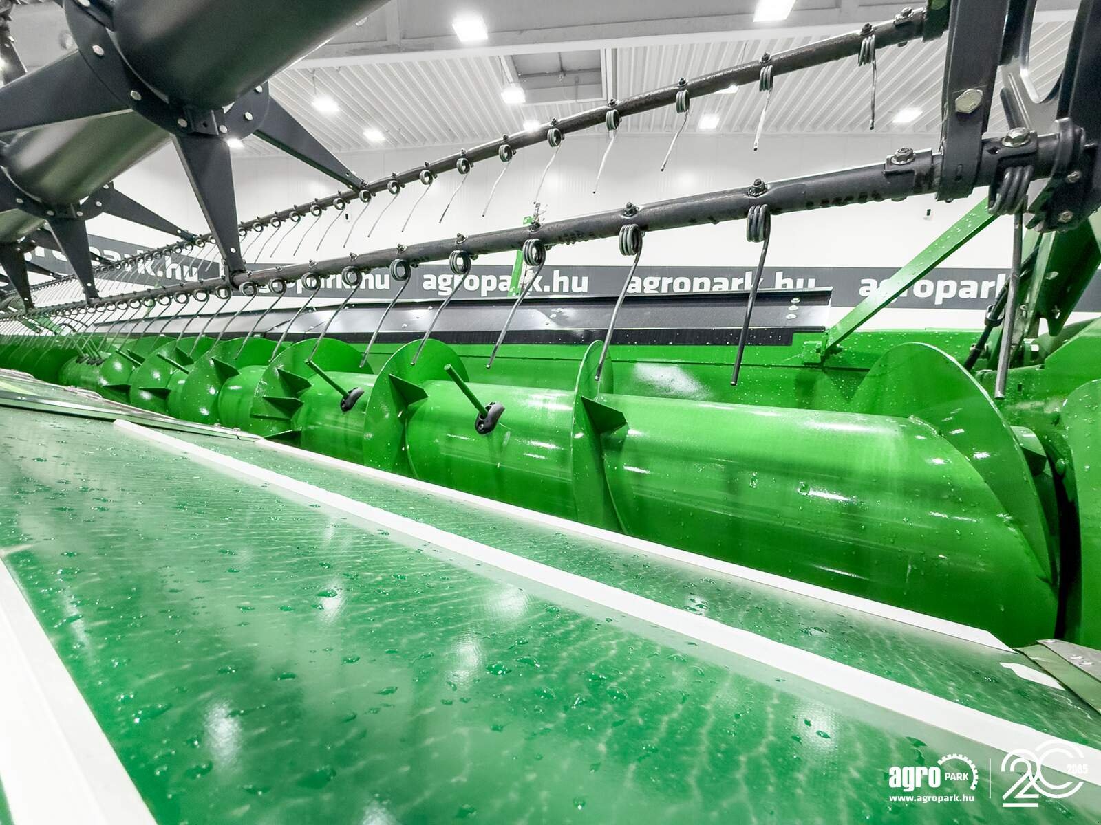 Schneidwerk za tip John Deere 630PF 9.15m draper header with tandem axle trailer and 2 rapeseed side knives, in refurbished condition, Gebrauchtmaschine u Csengele (Slika 9)