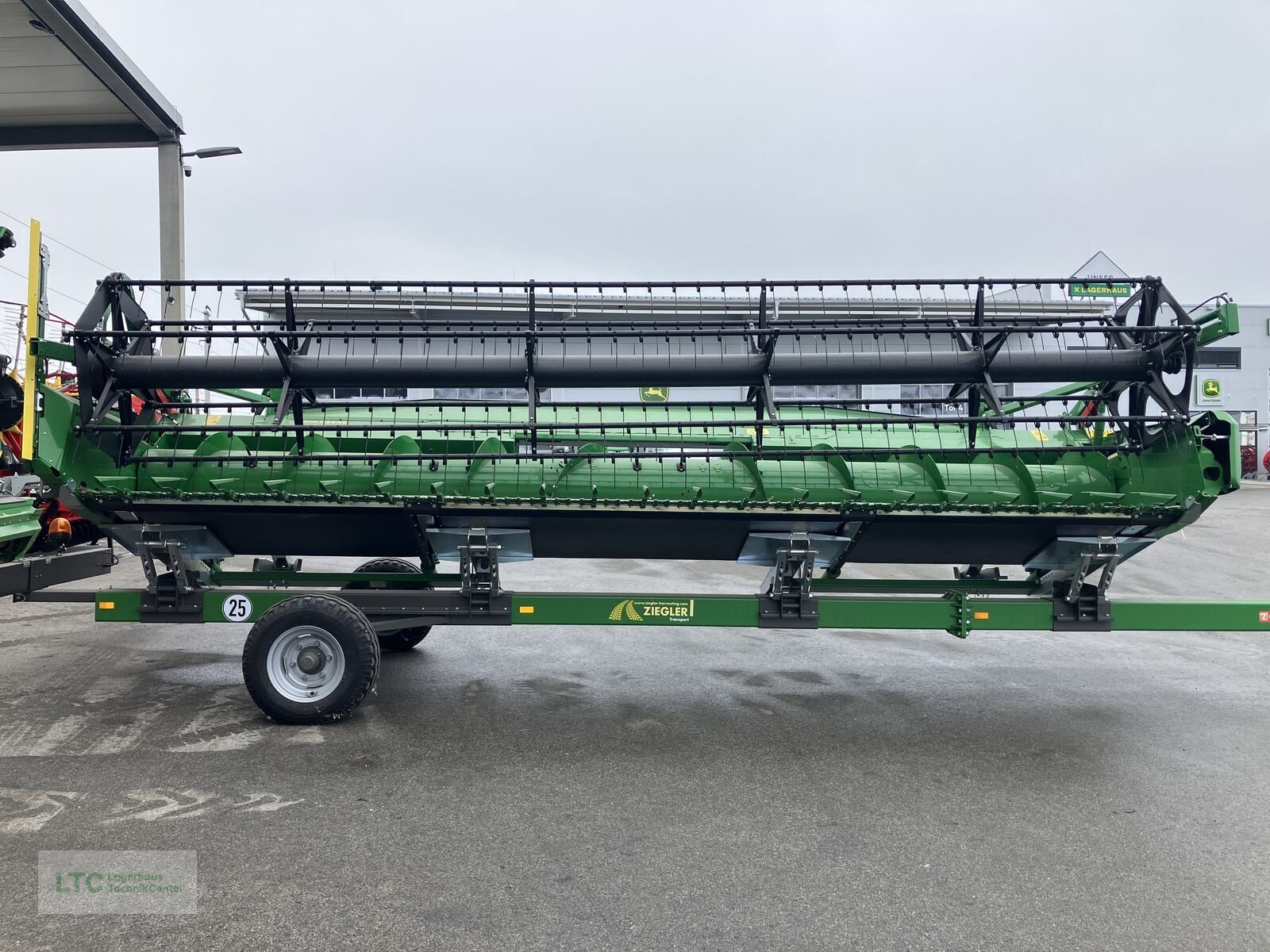 Schneidwerk типа John Deere 722 X Vario Schneidwerk, Neumaschine в Korneuburg (Фотография 5)