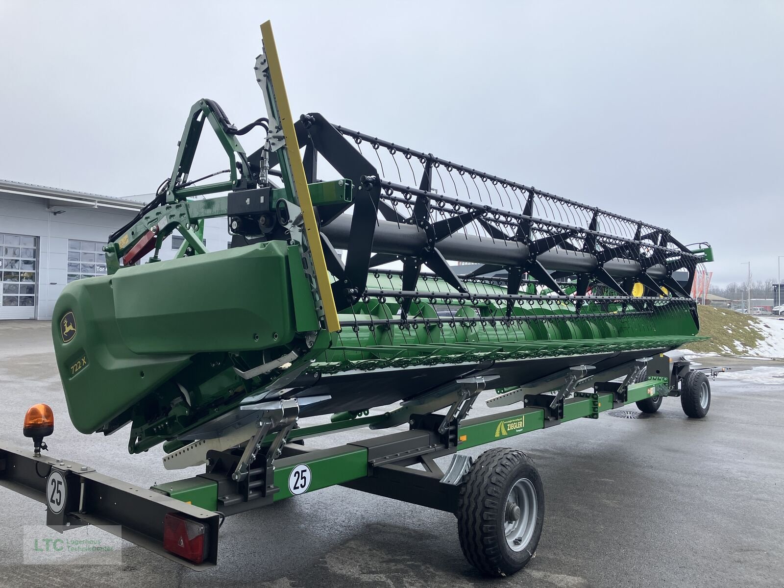 Schneidwerk типа John Deere 722 X Vario Schneidwerk, Neumaschine в Korneuburg (Фотография 2)