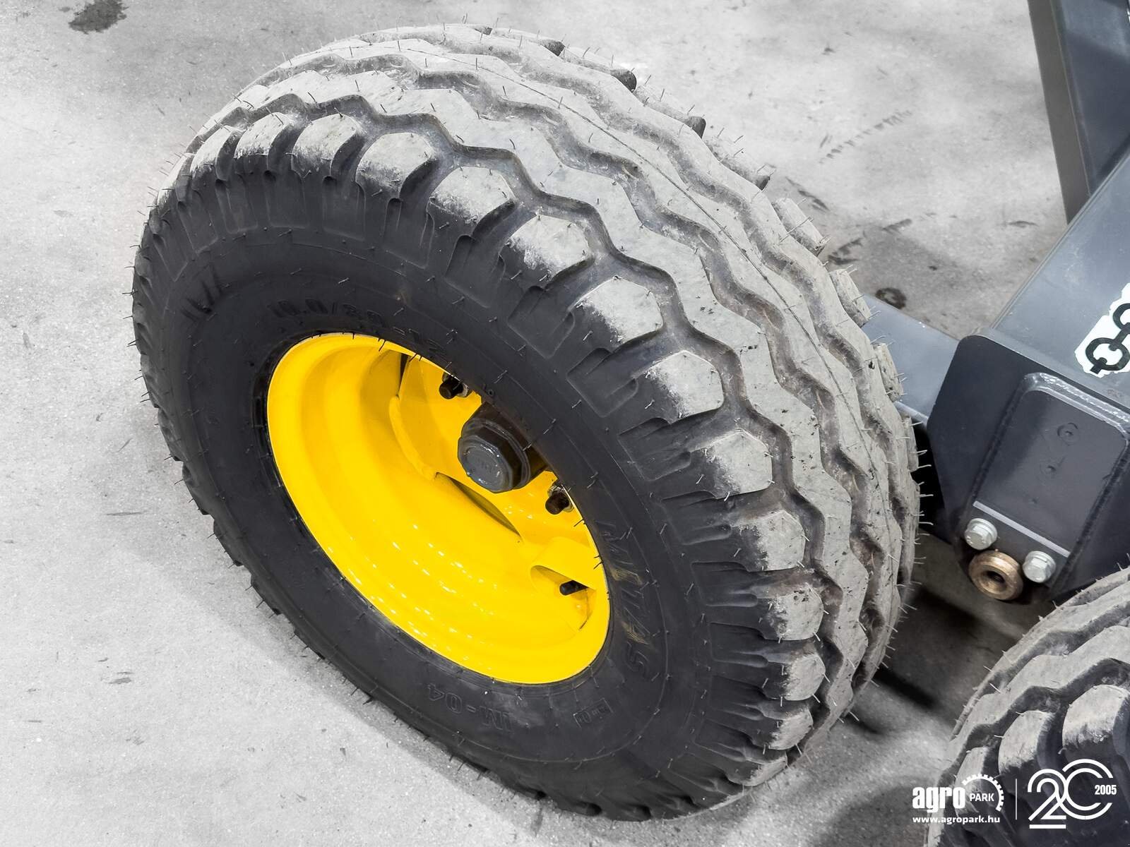 Schneidwerk tipa John Deere 725X 7,6 m variable depth grain header, rape side knives, transport trolley, Gebrauchtmaschine u Csengele (Slika 19)