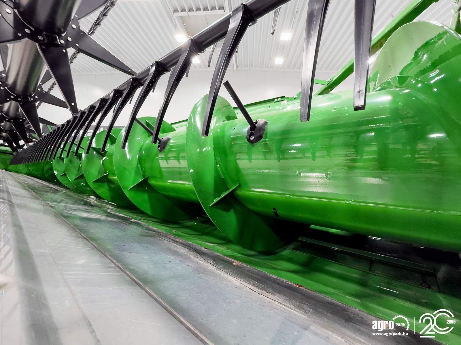 Schneidwerk tipa John Deere 725X 7,6 m variable depth grain header, rape side knives, transport trolley, Gebrauchtmaschine u Csengele (Slika 23)