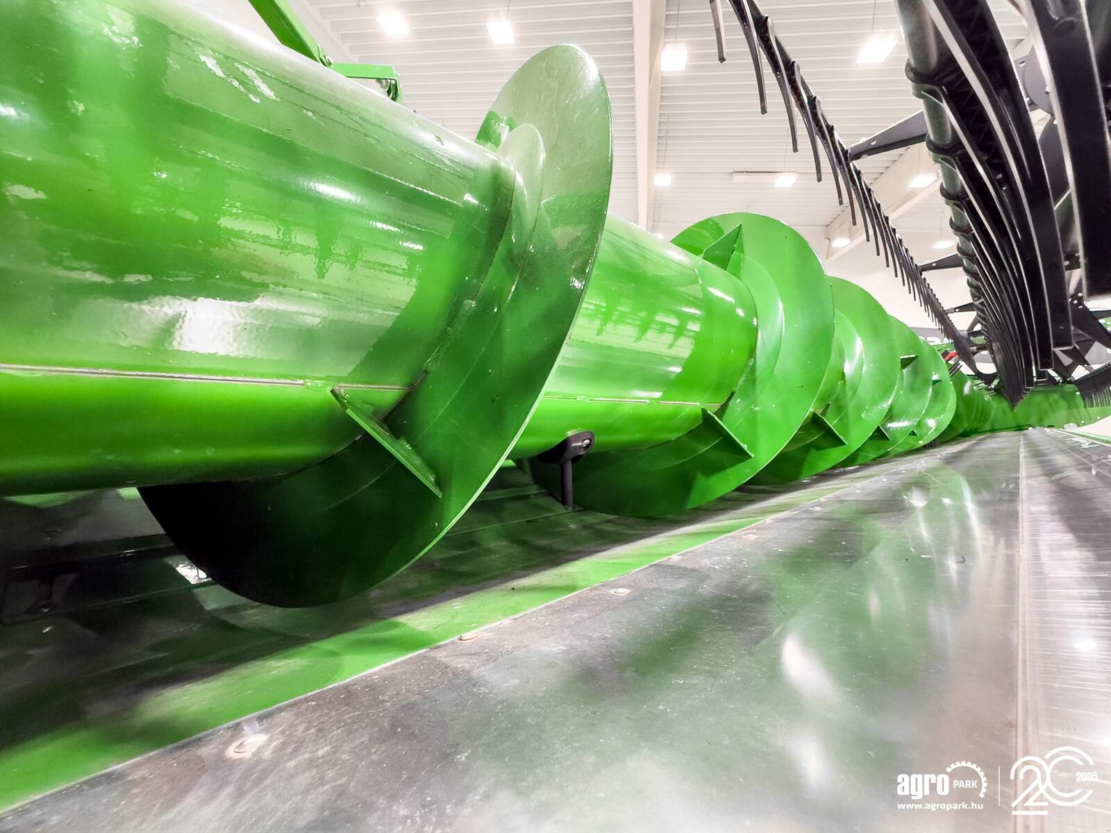 Schneidwerk tipa John Deere 725X 7,6 m variable depth grain header, rape side knives, transport trolley, Gebrauchtmaschine u Csengele (Slika 26)