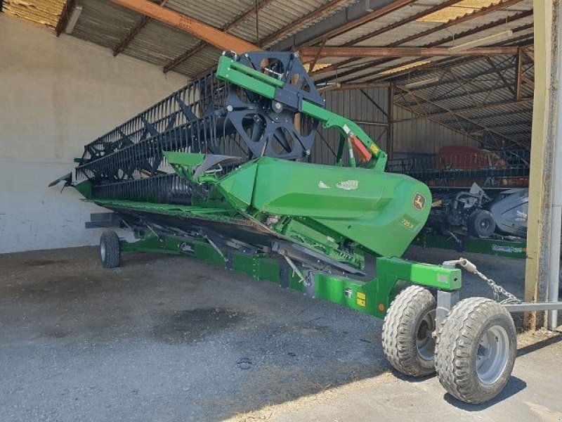 Schneidwerk van het type John Deere 725X, Gebrauchtmaschine in PITHIVIERS Cedex (Foto 1)