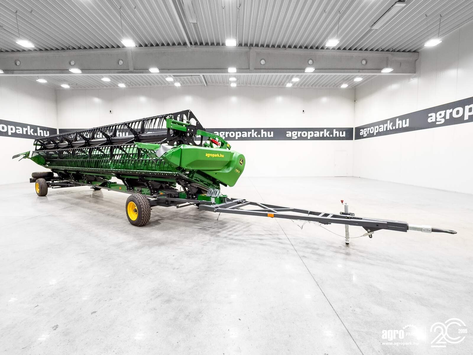 Schneidwerk typu John Deere 730X 9,15 m variable depth grain header, rape side knives, transport trolley, Gebrauchtmaschine v Csengele (Obrázek 2)