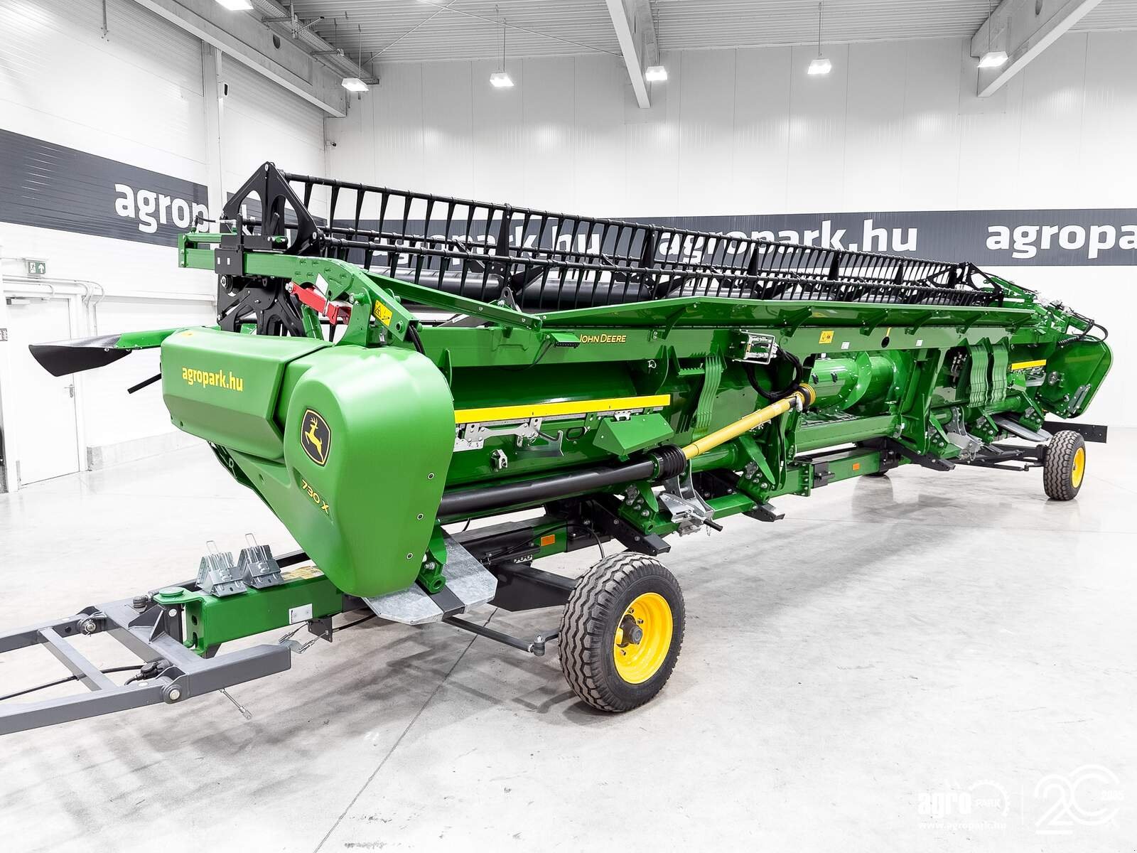 Schneidwerk typu John Deere 730X 9,15 m variable depth grain header, rape side knives, transport trolley, Gebrauchtmaschine v Csengele (Obrázek 3)