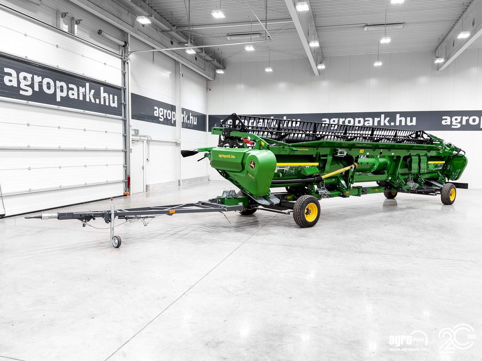 Schneidwerk typu John Deere 730X 9,15 m variable depth grain header, rape side knives, transport trolley, Gebrauchtmaschine v Csengele (Obrázek 4)