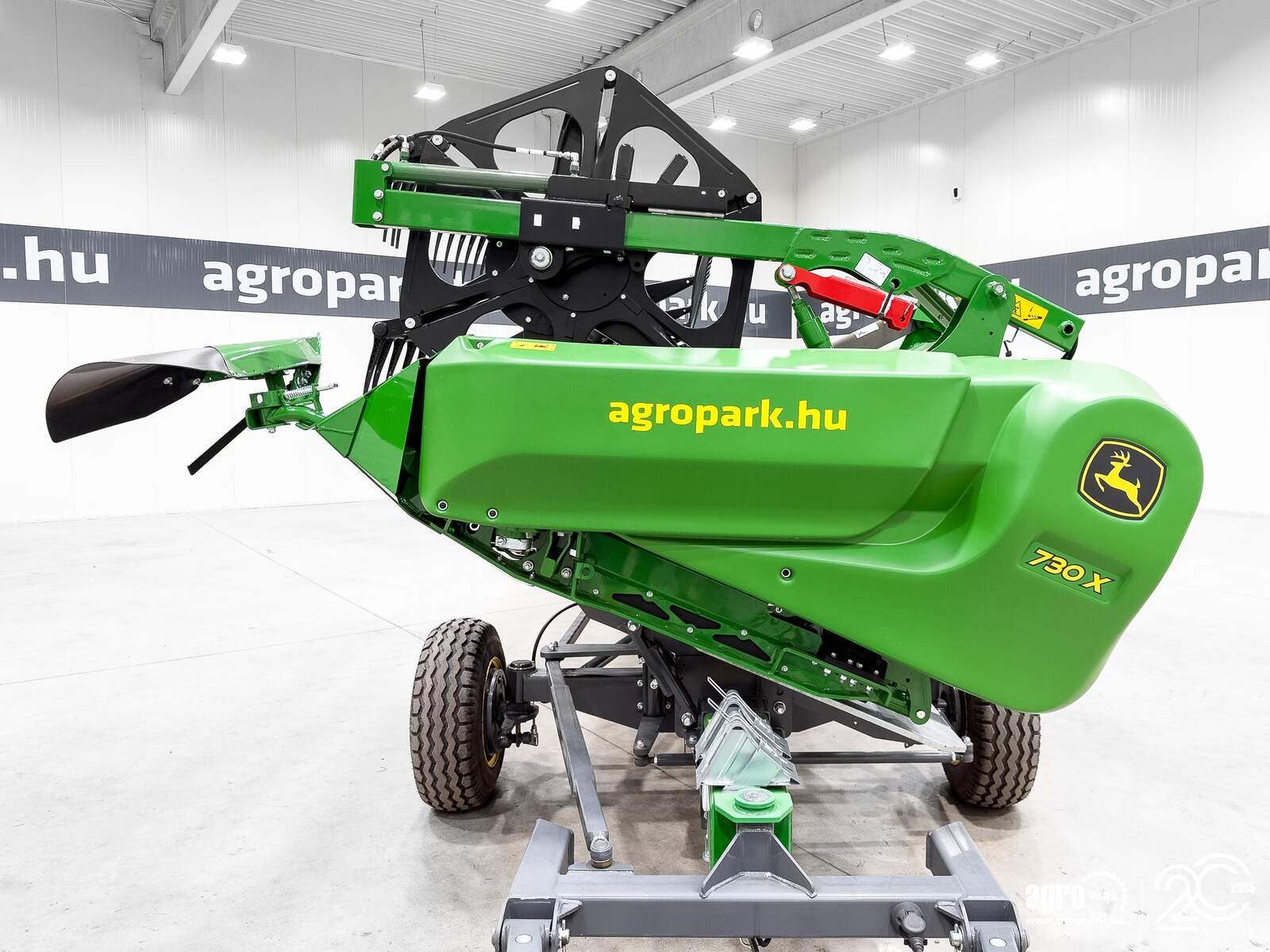 Schneidwerk typu John Deere 730X 9,15 m variable depth grain header, rape side knives, transport trolley, Gebrauchtmaschine v Csengele (Obrázek 10)