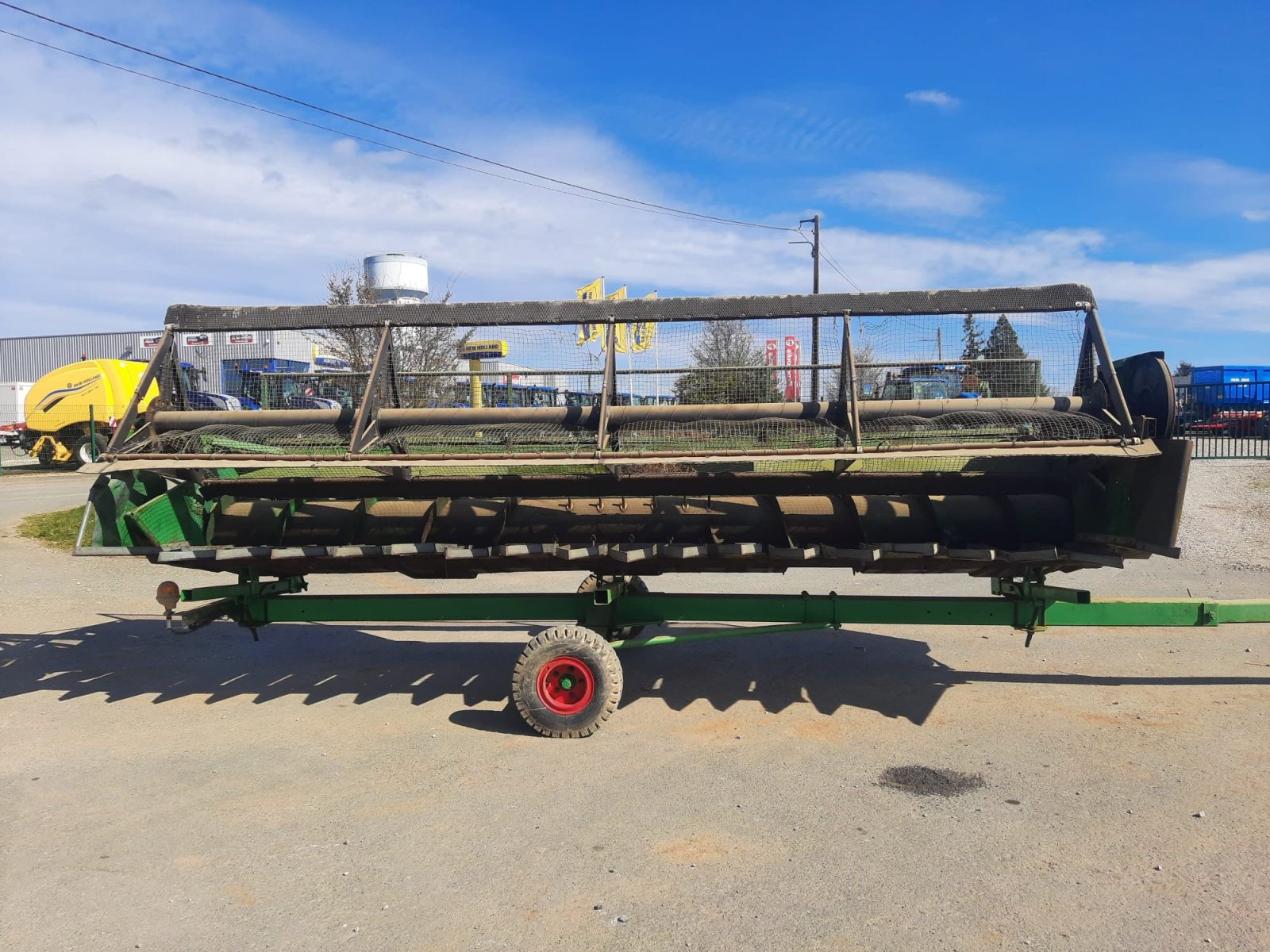 Schneidwerk des Typs John Deere COUPE A TOURNESOL, Gebrauchtmaschine in Le Horps (Bild 1)