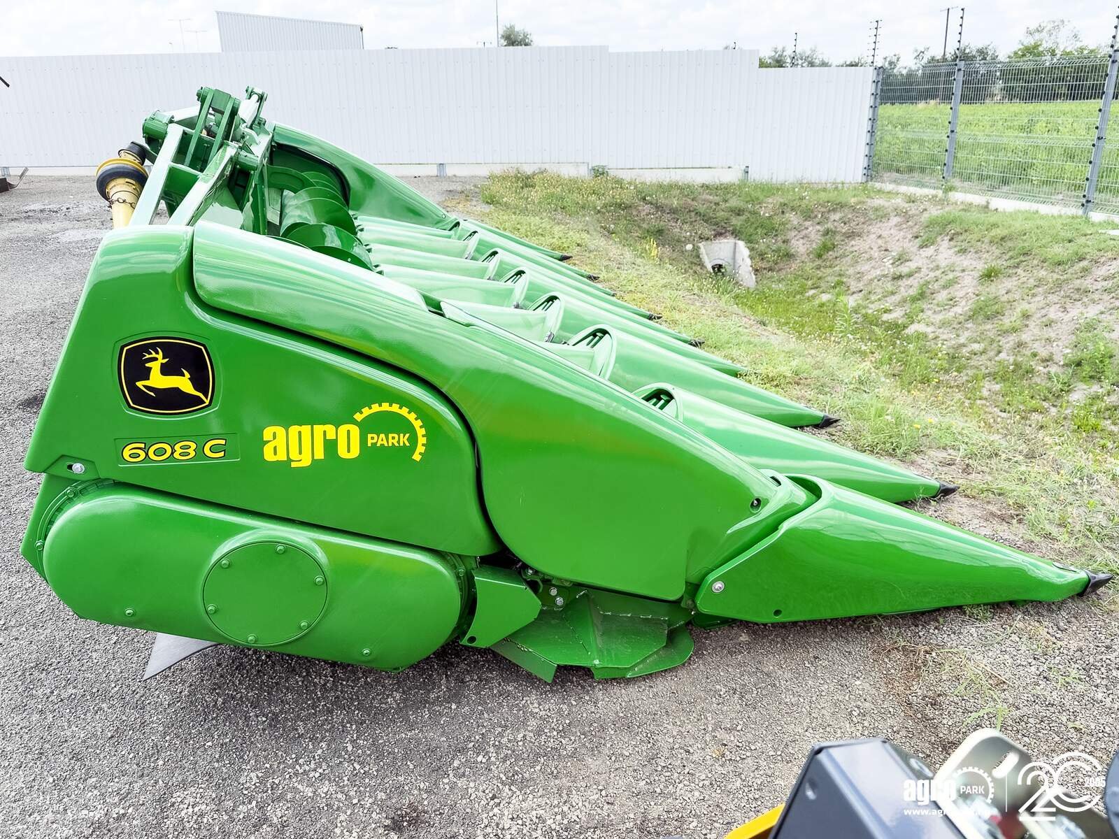 Schneidwerk typu John Deere Kemper 608C 8 row corn header with folding frame for John Deere combines, chopper, stubble stomper, 75 cm row spacing, StalkMaster, Gebrauchtmaschine v Csengele (Obrázek 9)