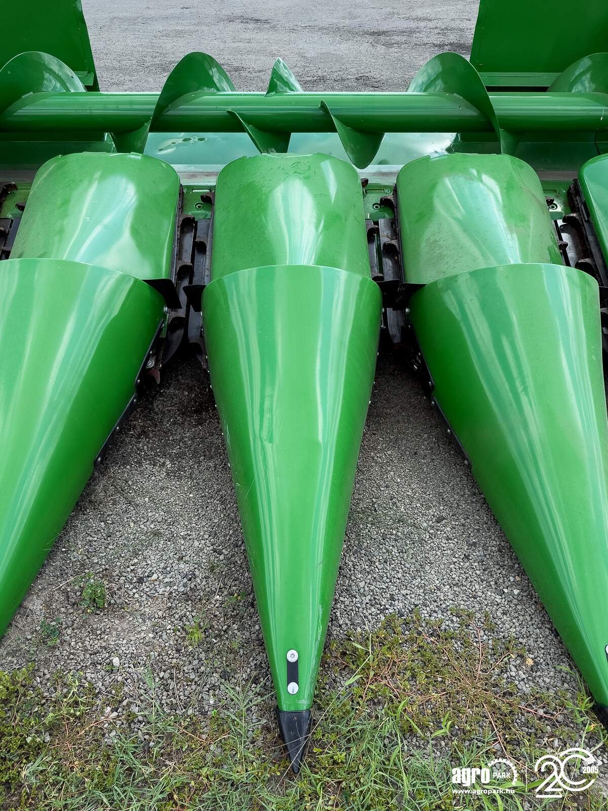Schneidwerk typu John Deere Kemper 608C 8 row corn header with folding frame for John Deere combines, chopper, stubble stomper, 75 cm row spacing, StalkMaster, Gebrauchtmaschine v Csengele (Obrázek 11)