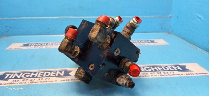 Schneidwerk tipa MacDon D60, Gebrauchtmaschine u Hemmet (Slika 4)