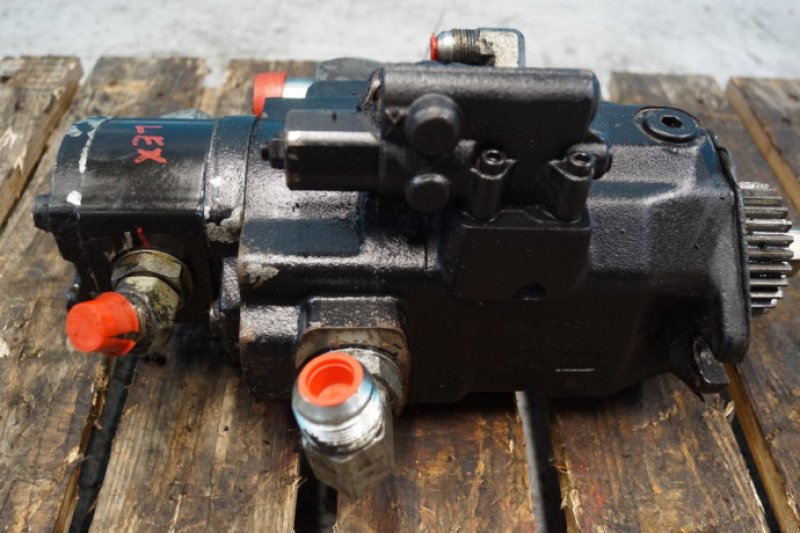 Schneidwerk tipa MacDon D60, Gebrauchtmaschine u Hemmet (Slika 3)