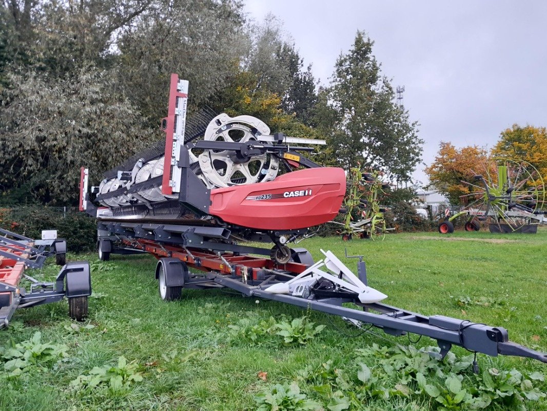 Schneidwerk des Typs MacDon FD 235 Flexdraper - 10,6m / Adapter Case, Neumaschine in Gülzow-Prüzen OT Mühlengeez (Bild 1)