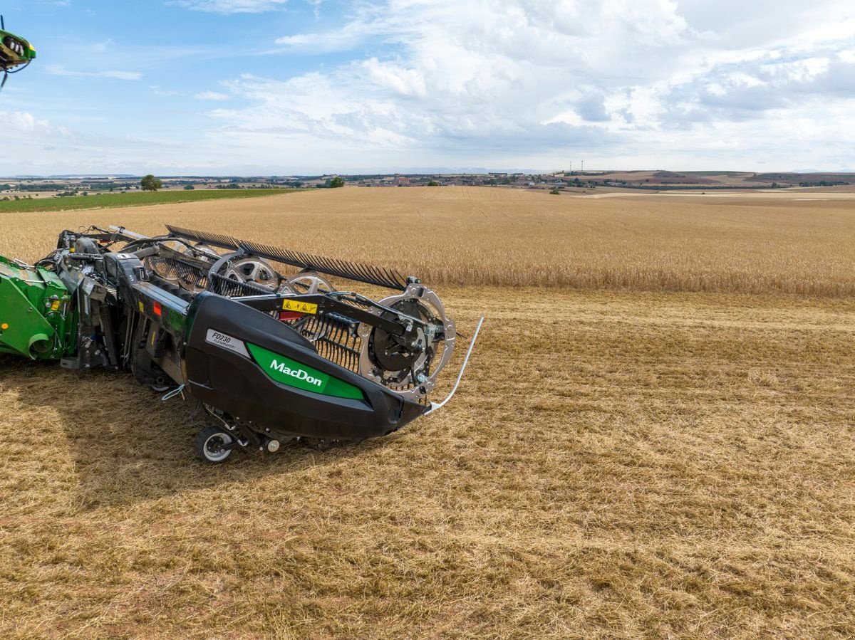 Schneidwerk des Typs MacDon FD230 9,1m, Neumaschine in Harmannsdorf (Bild 5)