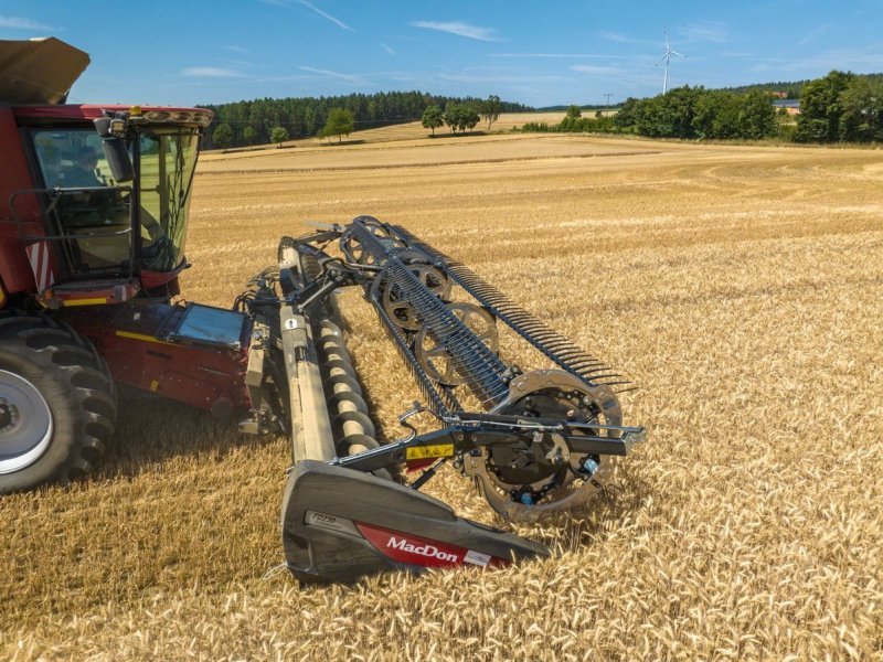 Schneidwerk a típus MacDon FD230 9,1m, Neumaschine ekkor: Harmannsdorf
