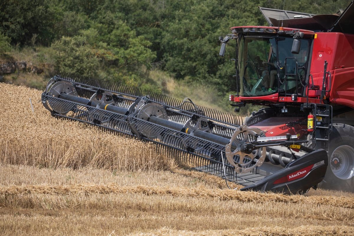 Schneidwerk des Typs MacDon FD230 9,1m, Neumaschine in Harmannsdorf (Bild 20)