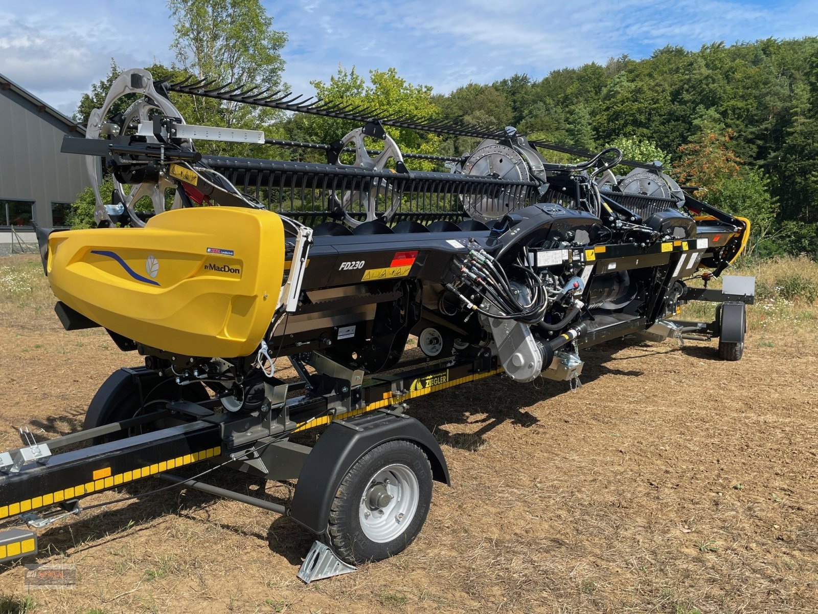 Schneidwerk του τύπου Macdon FD230, Gebrauchtmaschine σε Lichtenfels (Φωτογραφία 2)