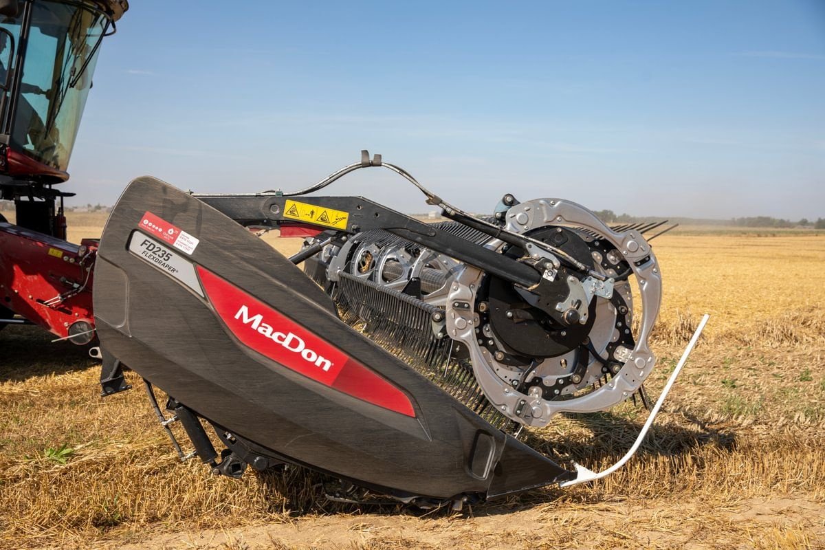 Schneidwerk des Typs MacDon FD235 10.6m, Neumaschine in Harmannsdorf (Bild 12)