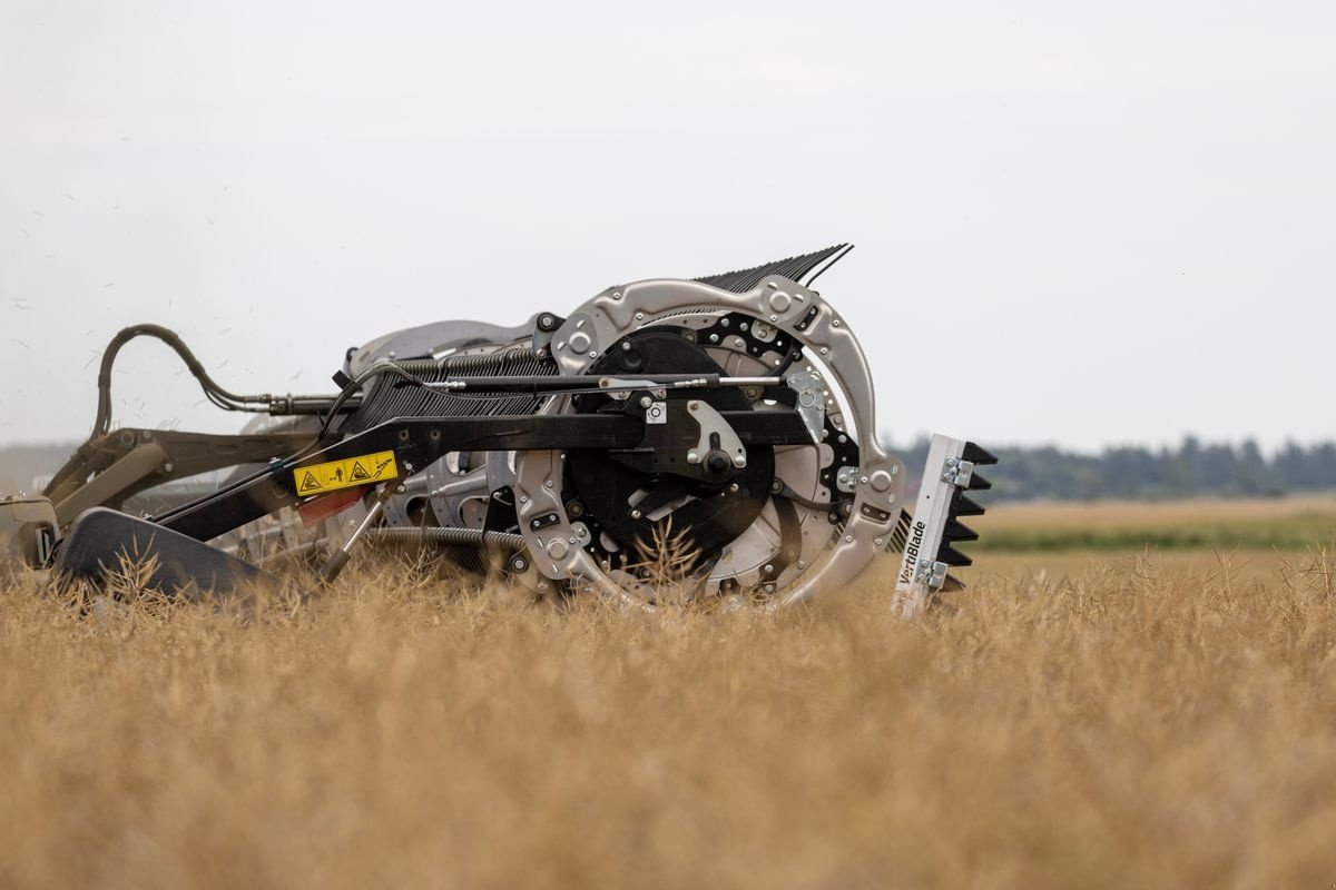 Schneidwerk des Typs MacDon FD235 10.6m, Neumaschine in Harmannsdorf (Bild 2)