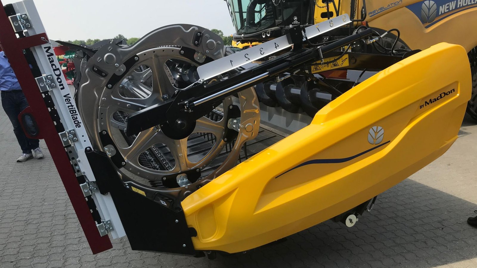 Schneidwerk tipa MacDon FD235, Gebrauchtmaschine u Middelfart (Slika 1)