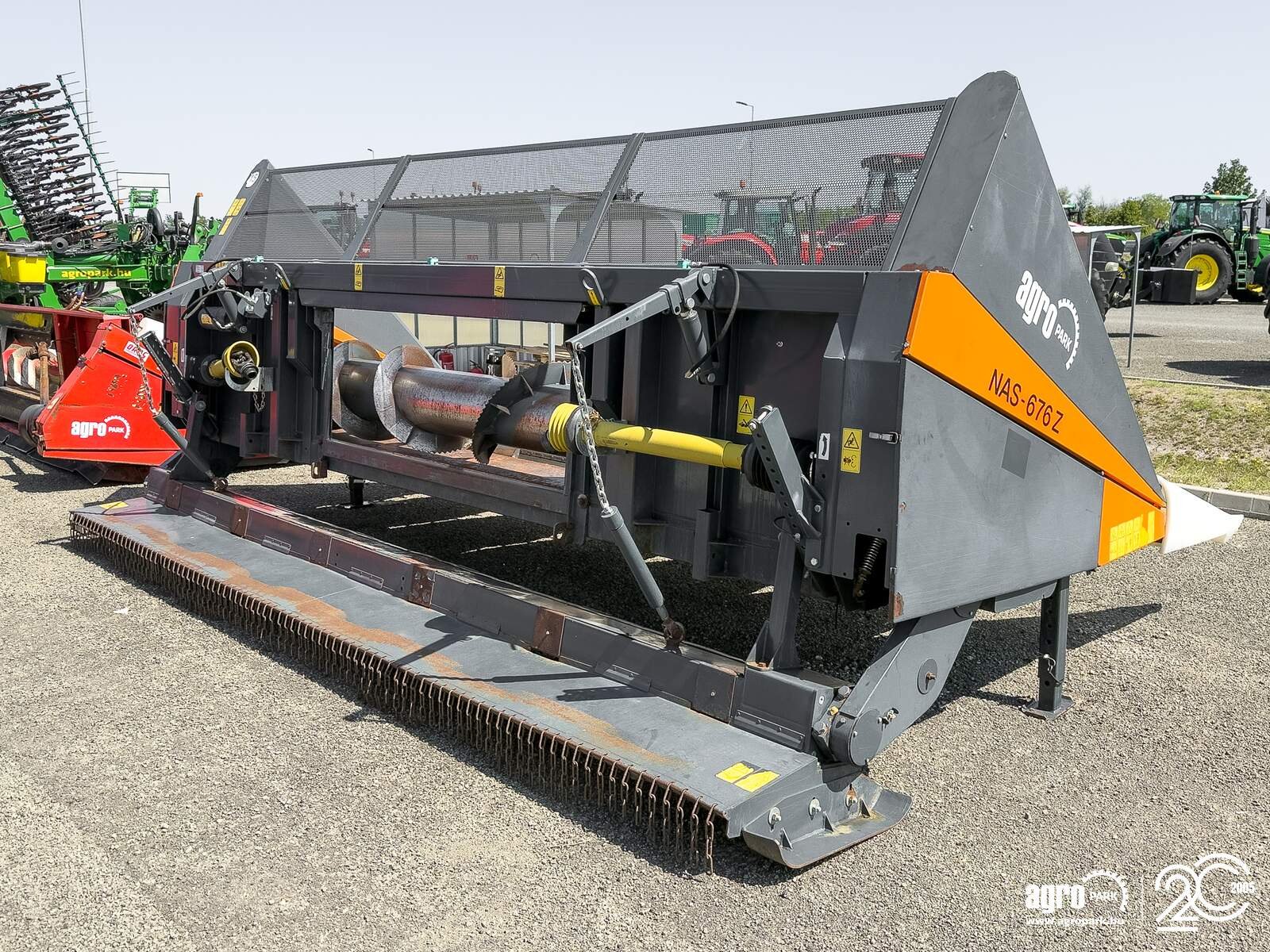 Schneidwerk typu NAS 676 Z sunflower header, with chopper for John Deere combines, Gebrauchtmaschine v Csengele (Obrázek 4)