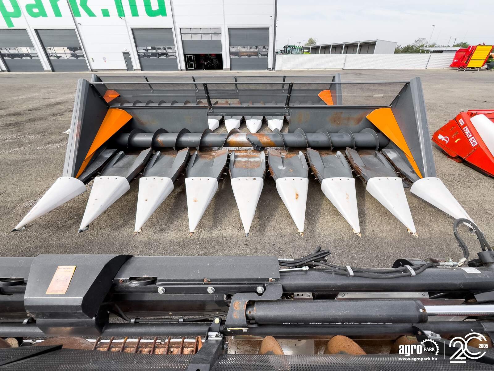 Schneidwerk του τύπου NAS 876 8 rows, 75 cm row spacing, for New Holland combines, Gebrauchtmaschine σε Csengele (Φωτογραφία 8)